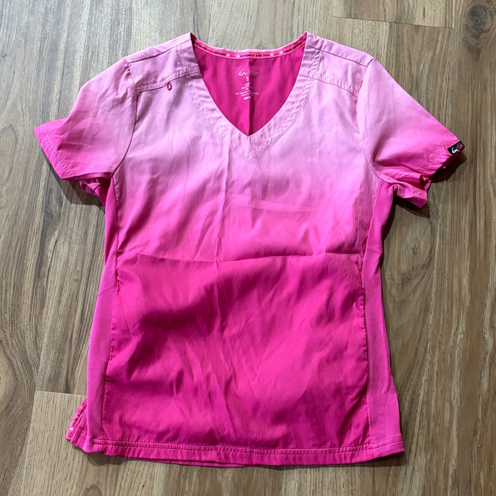 Scrub top